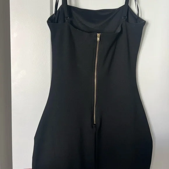 Lulu’s black dress - Picture 4 of 7